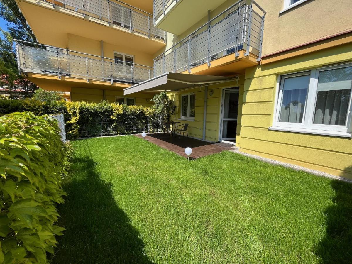 Apartament Z Garazem I Ogrodem Колобжег Екстериор снимка