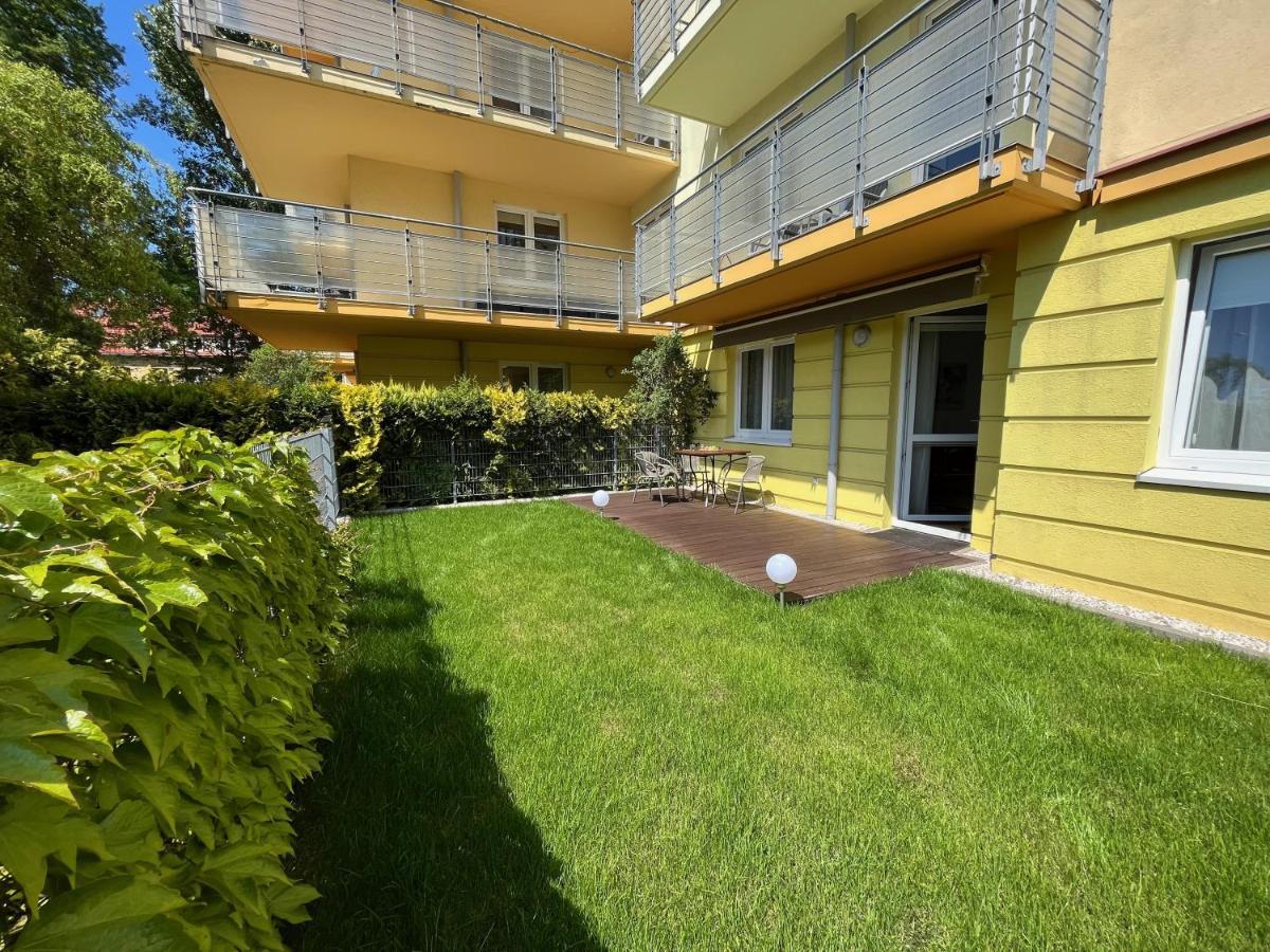 Apartament Z Garazem I Ogrodem Колобжег Екстериор снимка