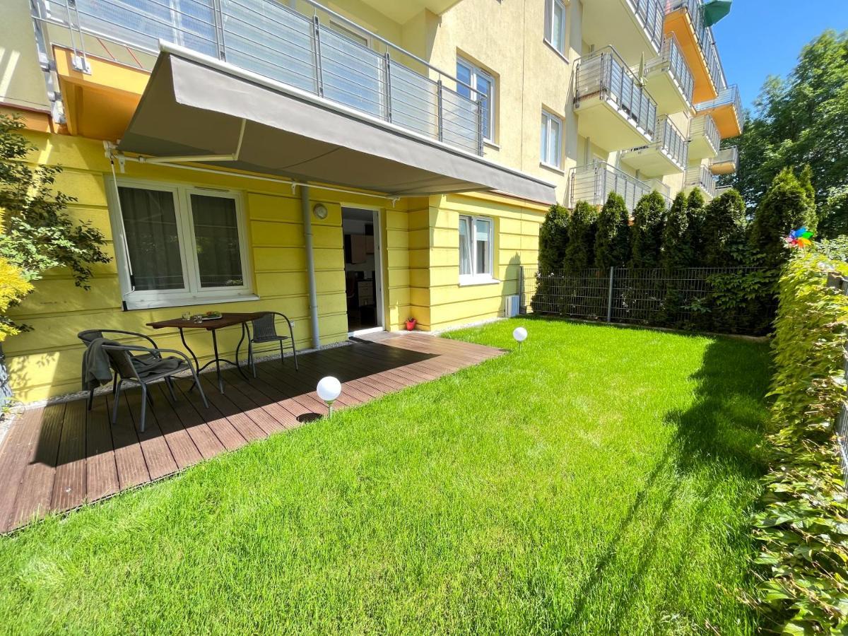 Apartament Z Garazem I Ogrodem Колобжег Екстериор снимка